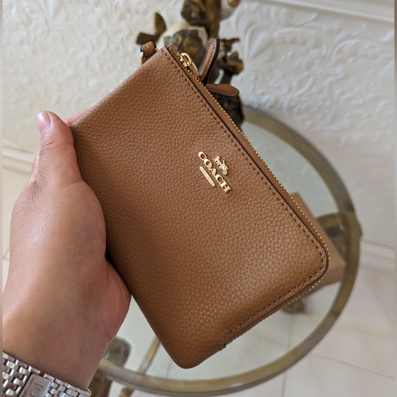 Coach Wrist Purse, Brown Color NWT, Small Purse - Picture 7 of 8